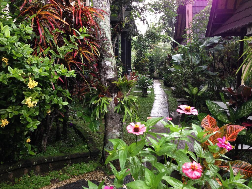 Pondok Bambu Homestay Ubud Buitenkant foto